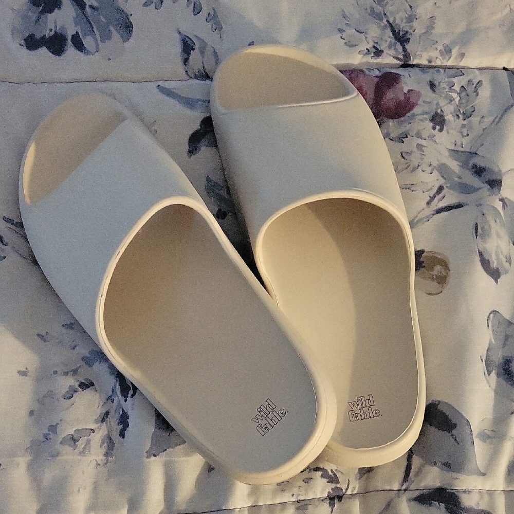 Wild Fable Cream Slip Ons Minimalist Design NEW